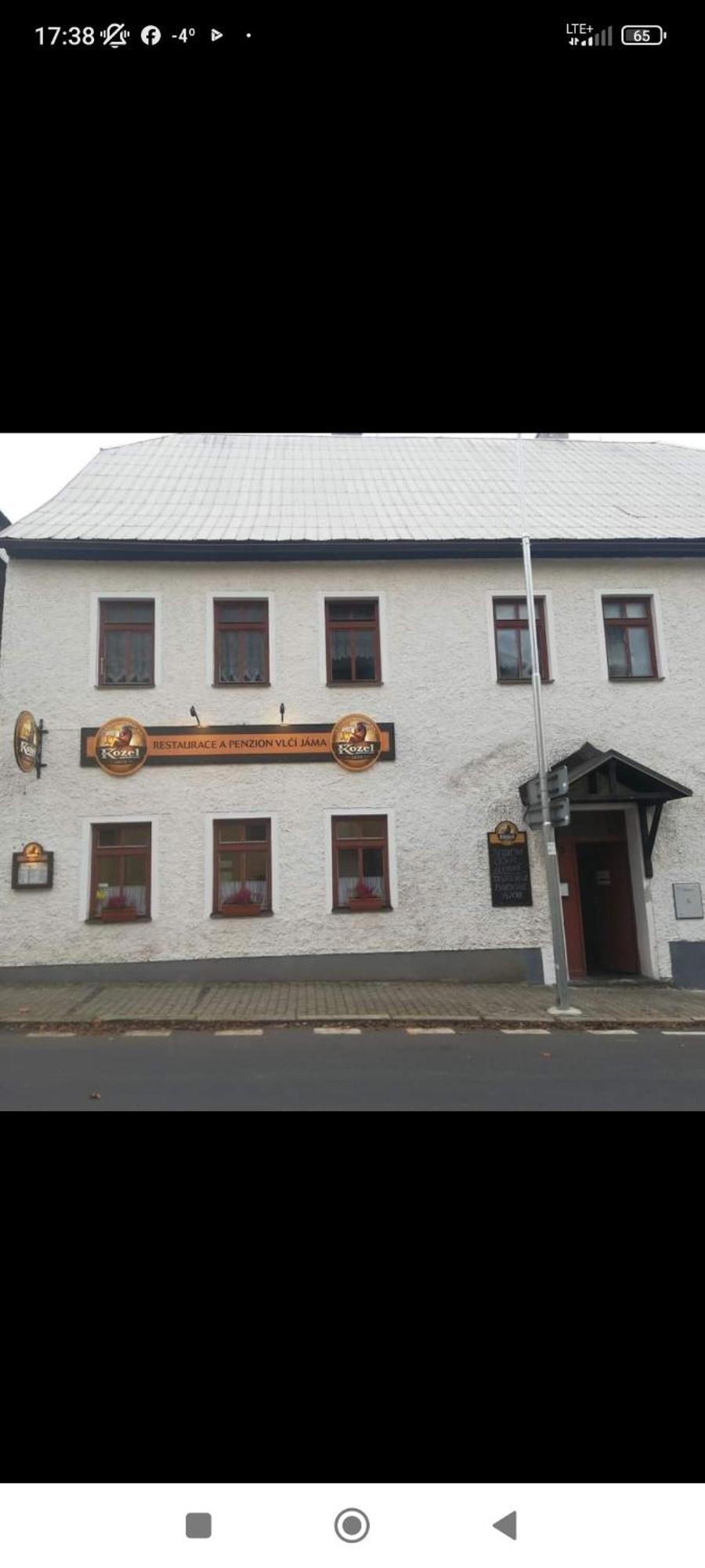 Restaurace A Penzion Vlci Jama Horní Blatná 외부 사진